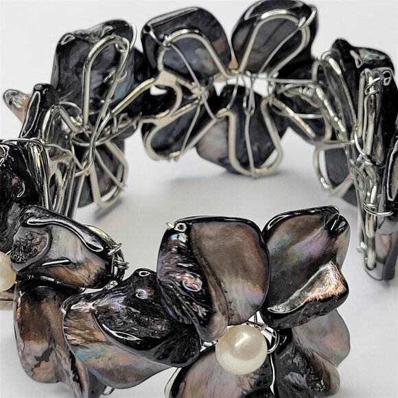 Grey Cuff Bracelet Freshwater Pearl and Mother Of Pearl Bangle NEW - Picture 6 of 16
